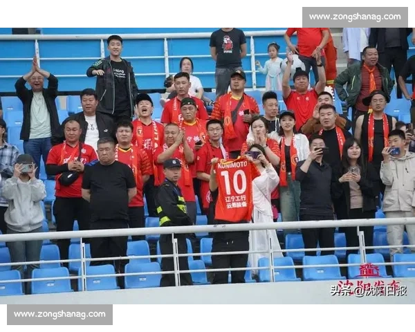 大连英博贺辽宁铁人冲超夺冠,辽足双雄启新篇 大连英博贺辽宁铁人冲超夺冠,辽足双雄启新篇