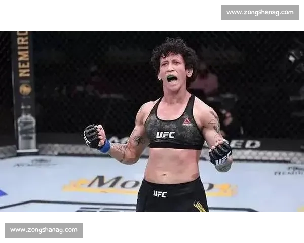 柔术血脉加冕！巴西背景邓恩斩获 UFC 草量级冠军